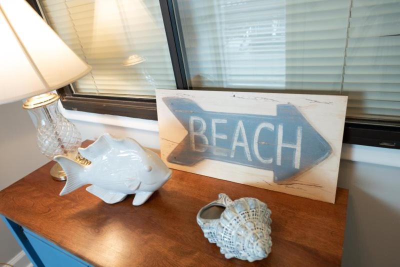 Sandy Dunes Oceanfront Condo - Just Renovated June 2020 Миртл-Бич Экстерьер фото